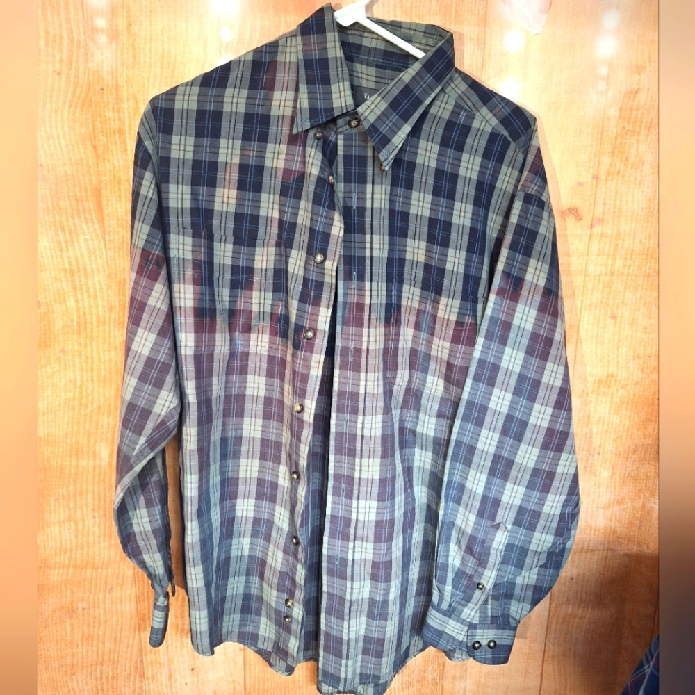 Van Heusen Blue and Gray Casual Button Down Shirt